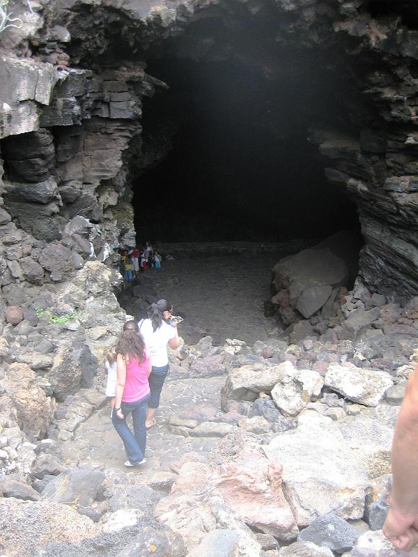 IMG_1651.JPG - Eingang der "Cueves del Verdes" (Lavatunnel mit ~5 km Länge)