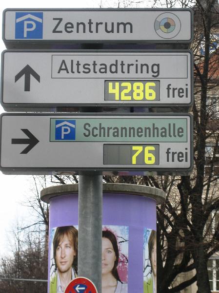 IMG_1304.JPG - Bei der Schrannenhalle ist weniger frei!