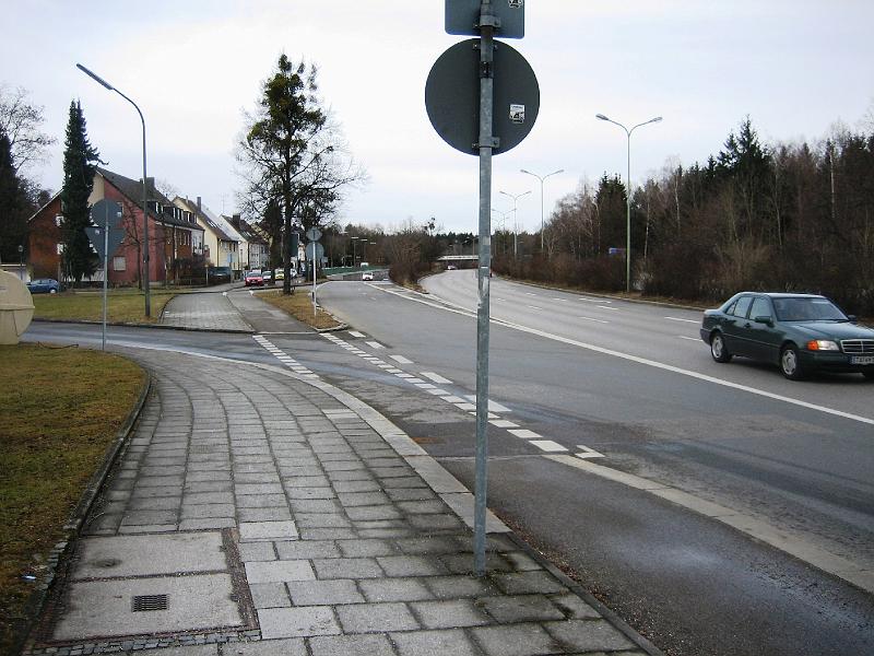 IMG_1320.JPG - Boschetsrieder Straße (im roten Haus vorne links wohne ich).